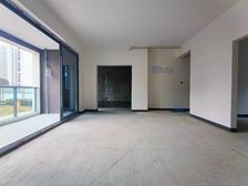 花园洋房 60平花园 住家安静 送13万家装 车位使用权