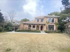 正气方正!圣堡臻稀户型:私密性佳超大花园约1亩半精装可拎包住