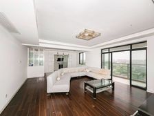 横厅俯瞰浦西大宁公园,带产权车库!属于你心中得家,配套齐全