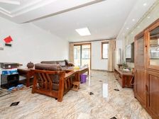 (新)地铁口正气四房,一产权一固定双车位,精装全送,看房方便