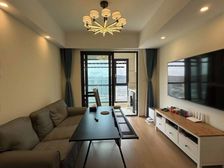 电梯高层景观房 产权车位 管家物业 出门印象城 两条地铁