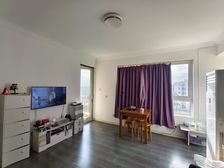 绿地小 公社边套一万一平方 两房一厅 诚心卖 各付