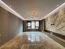 业主下调200万急售!稀缺中区210平南北通4房!视野采光好