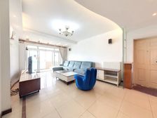 新上顶楼复式,带大露台,位置好,视野开阔,看房方便