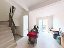 别墅,带花园地下室,诚心出售,大露台,位置好,看房免费车接送