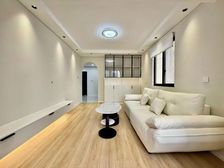 电梯房高楼层 朝南户型 精装拎包入住 家具家电全送 税费各付