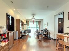 天际3期+产权车位+04年品质小区+全南全明户型+阳光全天好