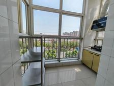 阳光花城 精装老证带小房 大社区停车方便