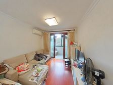 岚皋路轨交旁边+带电梯+低楼层小两室+诚意出售