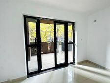 一层地上带院子南北通透和平公园