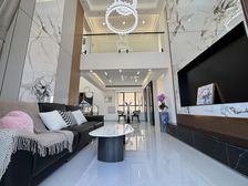 【住别墅的感觉】三乡镇中心金凯乐顶楼复式全新精装大气中空客厅