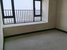 2.8 仅售167万!万象城旁 双轻轨 高楼层视野好