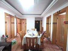 育秀中心小区,多层2楼,全明户型,居家装修保养好,一手买进的