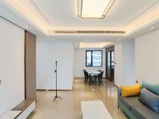 精装四房 湖东奥体板块 商业交通成熟 生活出行方便 次新小区