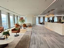 9米层高 前海桂湾 整层 豪装 带大阳台 正看海景免租期长!