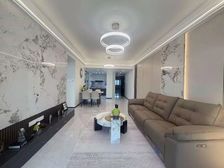 中澳春城 电梯房 正南朝向 刚需两居 近医院 装修豪华保养好