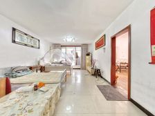 七号线地铁桃花岛板楼2层三居室 满五年V1 不临街 看房方便