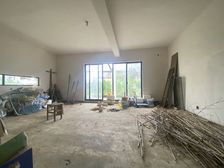 绿地C区 南花园500平 东边套靠河 拐角位置