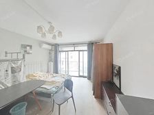 2004年电梯小洋房,一梯两户,小区位置安静,阳光刺眼。