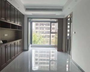 恒信志远名著 次新小区 商品住宅 带电梯 精装可拎包入住