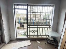 新理想花园 一楼送大院子 满五 南北通透 纯毛坯房价格