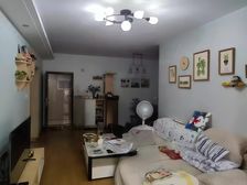 1.6 珠江城(A区) 交通便利 精装两房 交通便利 房龄新