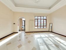 新上 富力丹麦小镇C区 239.16平米联排7房 有院带车位