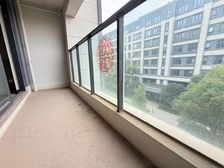 来电 10颗轻轨商圈公园在800 洋房3大套房