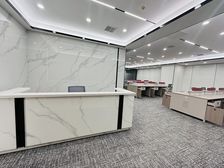 精装带家具 众创大厦200平米 43中附近 怀特商圈 万达