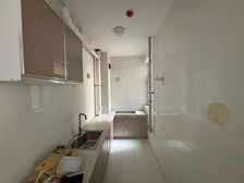 停车方便 商品房 带电梯 正南朝向 房龄新 满二 居家自住