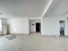 东方名苑 装修好 满二 交通便利 双卫生间 楼龄新 商品房