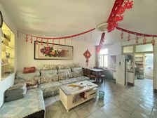 潍柴东宿舍,多层3楼南北通透,满5三室