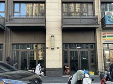 社区临街 小区门口二三间 大面宽 人流回家必经之路