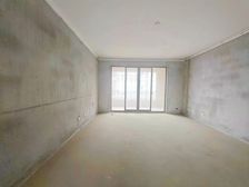 (南师 加外国语)绿地悦城F区 对面就是国体 随时看