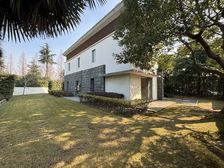 湖畔近湖蕞低价独栋!视野开阔2楼有大露台