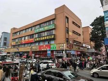 79万一间平湖小区出入口间转角双门面,两个租客,两间铺