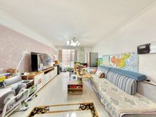 万年花城二期 西南双卫大三居 精装修 低层出入方便采光不影响