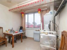 荷三小区 1室1厅1卫 简装修 148万元