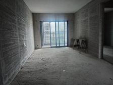 免佣 精装现房 首付1万 旁边就是公园 小高层