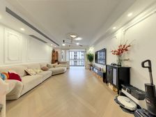 大融城商圈 一梯两户小高层 欧式简约装修风格 附送面积多