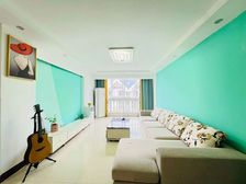 12月好房。楼中楼带露台。还价就出柳石路格林庄园。精装4房