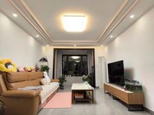 珠光御景西园 房龄新 双卫 精装好房 交通便利 刚需小三居