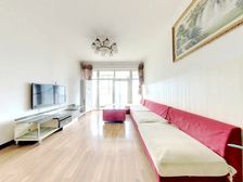 上锦雅筑 房子正朝东,采光好,视野好,有电梯