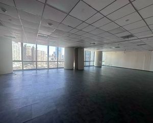单价9000不到坡子街华远华中心一线江景810平可分卖可自用
