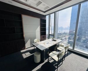滨江金融中心 250平 带租约出售 价格11000一平
