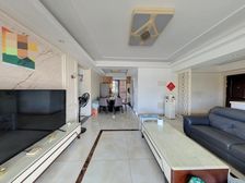 全明格局!!户型方正!!业主急出售大降价!!