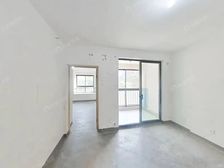 低总价一房,毛坯房,可随意装修,价可谈,业主诚心出售