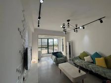 万达槐荫公园 带南向超大露天 三房改两房精装修拎包入住