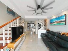 有了这套房再也不用担心 ,回家晚也不用担心车位,急.售