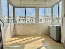 漕溪新三房 一梯两户 双南户型 紧临漕宝路地铁口 可提前交房